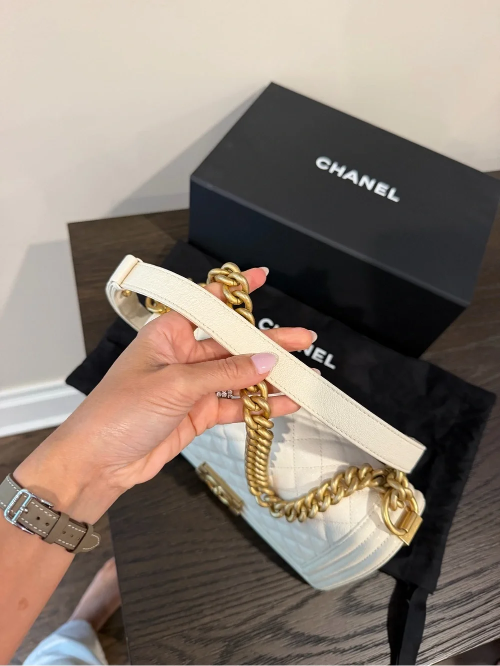 CHANEL Cream Quilted Leather Shoulder Bag with Gold Hardware